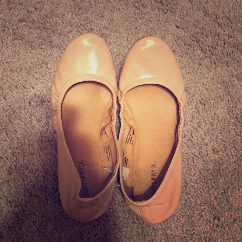 Simple, chic flats